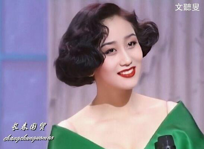 Hoa hậu châu Á Lợi Trí thời trẻ: Gương mặt hoàn mỹ, body chữ S, bảo sao Lý Liên Kiệt và trùm sòng bạc Macau mê như điếu đổ - Ảnh 3.