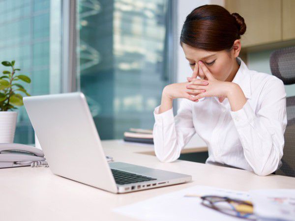 6 b&agrave;i tập lợi cho mắt - Ảnh 1.