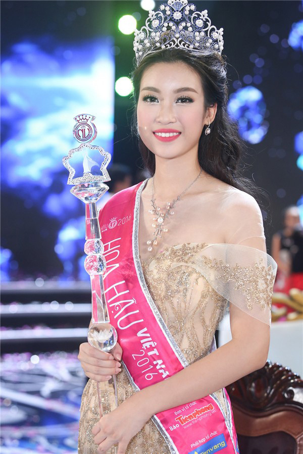Đỗ Mỹ Linh: Người đẹp phố cổ 4 năm đăng quang Hoa hậu và chặng đường bền bỉ giữ gìn vương miện - Ảnh 1.