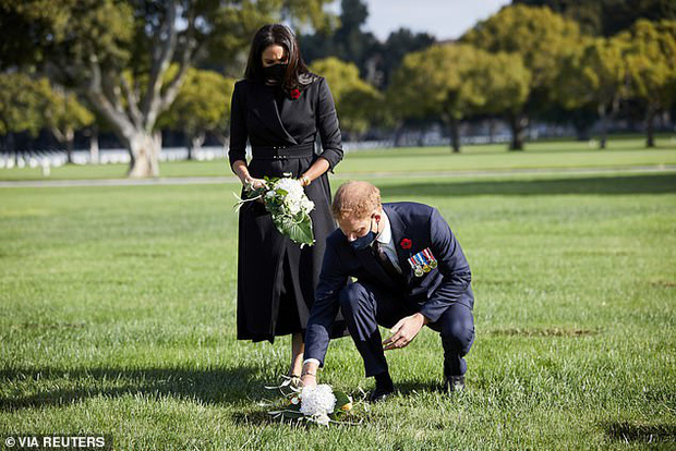 Gió đổi chiều: Công nương Kate bị chỉ trích khi có hành động phũ phàng với nhà Meghan Markle nhưng nhiều người chỉ ra chi tiết phi lý - Ảnh 2.