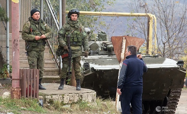 Cận cảnh lực lượng gìn giữ hòa bình của Nga ở Nagorno-Karabakh - Ảnh 11.