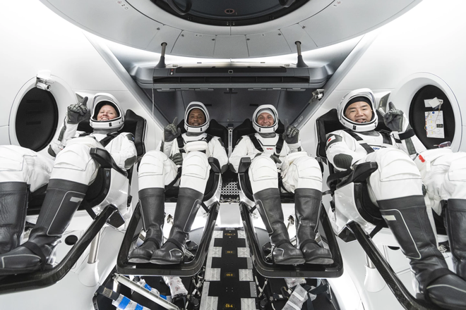 NASA hợp tác với SpaceX, thực hiện chuyến bay lịch sử mang nhiều cái đầu tiên nhất lên Trạm Vũ trụ Quốc tế ISS - Ảnh 3.