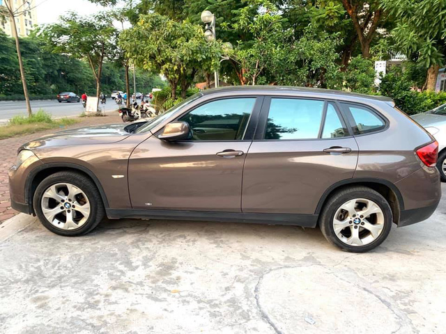 7 năm chạy 75.000km, BMW X1 bán lại rẻ hơn Kia Seltos gần 100 triệu đồng - Ảnh 6.