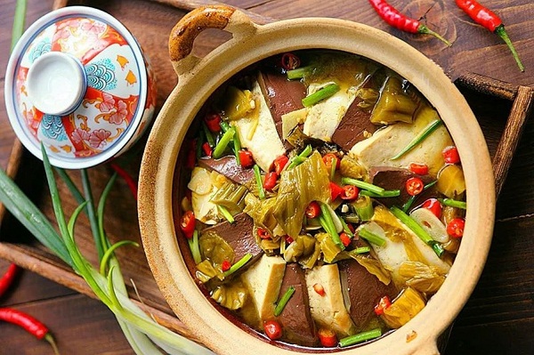 Canh dưa chua quá quen thuộc nhưng chế biến ngon thần sầu thế này thì hiếm người làm được - Ảnh 5.