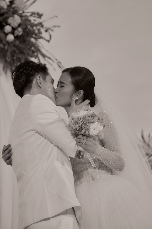 2 siêu đám cưới hot nhất Vbiz tại Phú Quốc: Đông Nhi và Công Phượng đều mời dàn khách khủng, khung cảnh hôn lễ đẹp “lả người” - Ảnh 12.