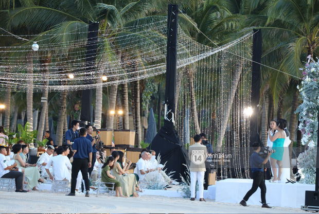 2 siêu đám cưới hot nhất Vbiz tại Phú Quốc: Đông Nhi và Công Phượng đều mời dàn khách khủng, khung cảnh hôn lễ đẹp “lả người” - Ảnh 20.