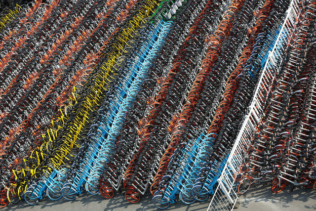 Hết nghĩa trang xe đạp giờ Trung Quốc lại đau đầu với cọc sạc thây ma - Ảnh 3.
