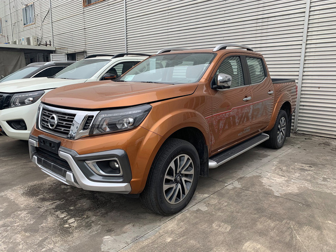 Vừa về tay nhà phân phối mới, Nissan Navara giảm giá niêm yết gần 40 triệu đồng - Ảnh 2.