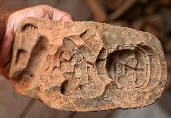 Đào móng nhà, lọt vào thế giới tượng lớn nhất lịch sử Maya - Ảnh 1.