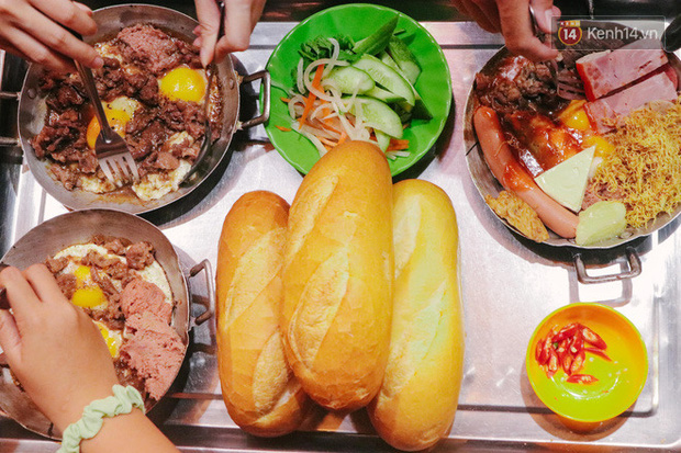 “Thâm cung bí sử” 2 hàng bánh mì chảo hot nhất giữa trung tâm Sài Gòn, khách đến lần đầu 90% đều không nhận ra đâu mới là bản gốc? - Ảnh 12.