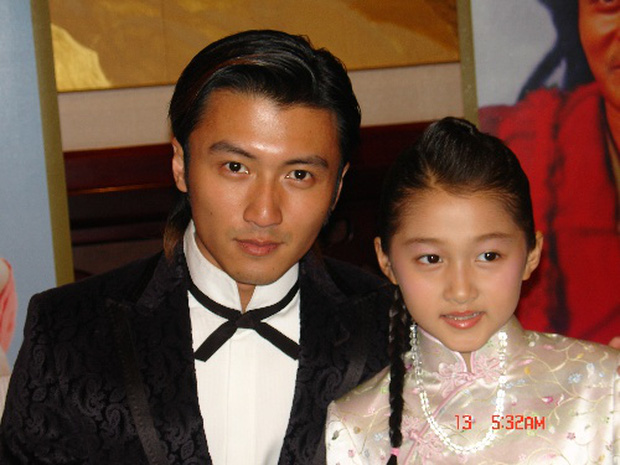 Không thể tin được đây là ảnh hồi bé của tài tử Tạ Đình Phong: Xinh như công chúa, lại còn quá giống Quan Hiểu Đồng - Ảnh 4.