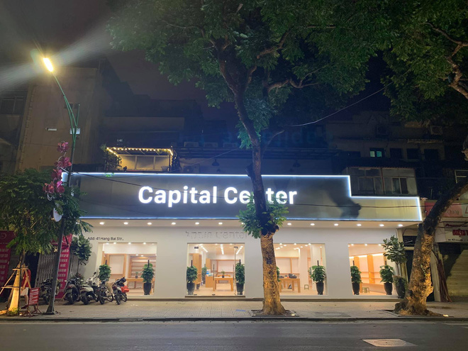 Apple Store nhái tại Hà Nội bị đổi tên thành Capital Center, logo táo khuyết bị gỡ - Ảnh 2.