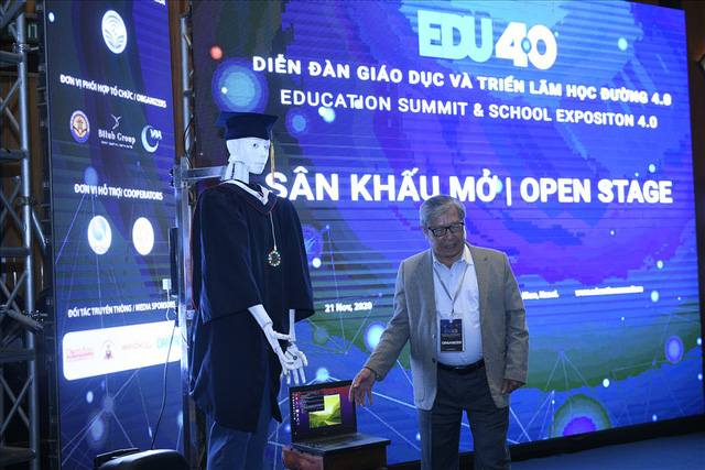 Xuất hiện robot AI Việt Nam được nhận định vượt xa Sophia: Biết đọc thơ, giải toán, có cả vị giác và trái tim - Ảnh 3.