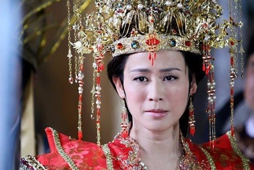 Những vai diễn “cưa sừng làm nghé” bị chỉ trích của mỹ nhân Hoa ngữ - Ảnh 18.