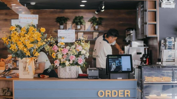 Canteen sang chảnh như khách sạn 5 sao của trường ĐH ở Cần Thơ, nhưng giá đồ ăn mới shock - Ảnh 8.