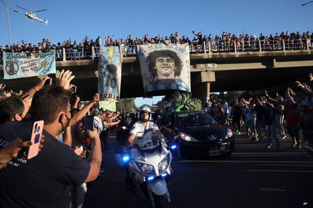 Chủ tịch LĐBĐVN gửi thư chia buồn tới gia đình huyền thoại bóng đá Diego Maradona - Ảnh 3.