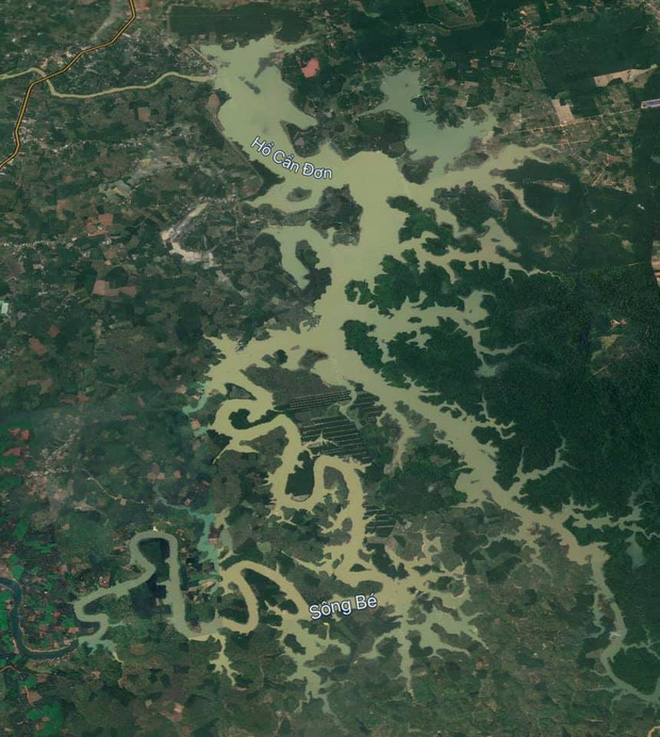 Dân mạng thi nhau tìm kiếm dòng sông ở Việt Nam nhìn như chú rồng khổng lồ trên Google Maps - Ảnh 2.