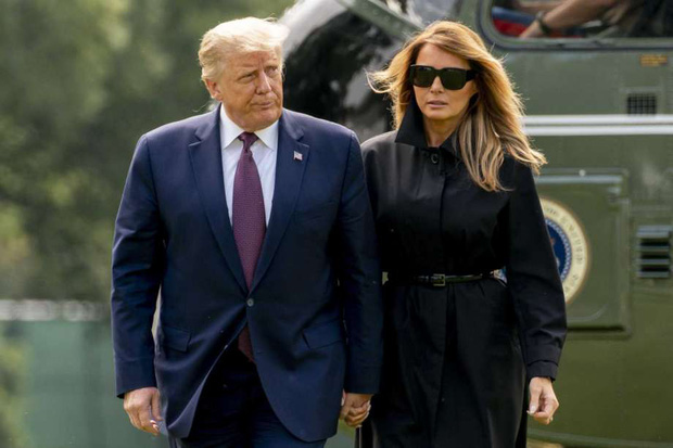 Những pha “quay xe cực gắt” của Đệ Nhất Phu Nhân Mỹ Melania Trump từng gây bão truyền thông thế giới, khiến ai nhìn cũng đứng hình vài giây - Ảnh 1.