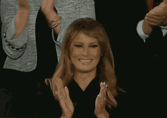 Những pha “quay xe cực gắt” của Đệ Nhất Phu Nhân Mỹ Melania Trump từng gây bão truyền thông thế giới, khiến ai nhìn cũng đứng hình vài giây - Ảnh 10.