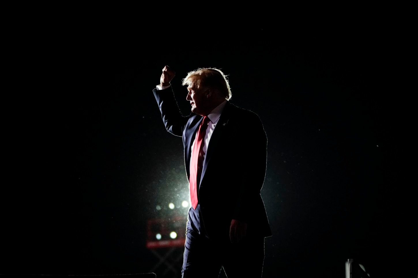 Tạm biệt Donald Trump: Khép lại 4 năm khác biệt trong lịch sử nước Mỹ - Ảnh 23.