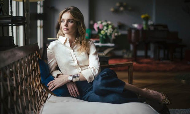 Nàng dâu nhà Louis Vuitton: Từ cô bé bán hoa quả cơ cực vượt qua bao biến cố trở thành lọ lem xinh đẹp bước chân vào đế chế thời trang tỷ đô - Ảnh 21.
