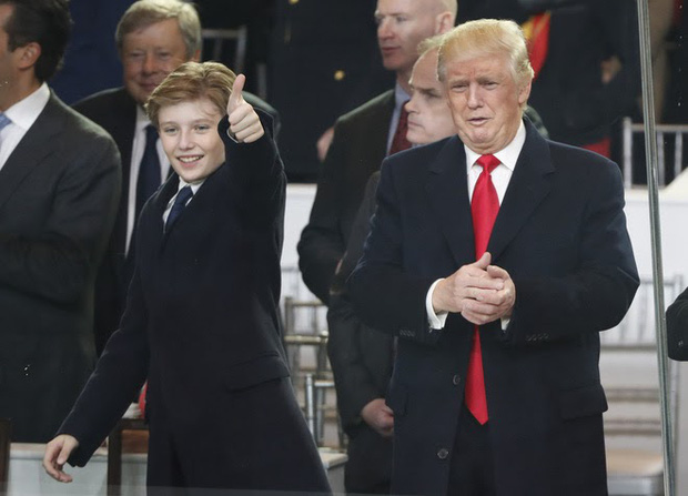 Nhìn lại những hình ảnh đẹp nhất suốt 4 năm qua của Hoàng tử Nhà Trắng Barron Trump trước giây phút Mỹ tuyên bố Tổng thống thứ 46 - Ảnh 8.
