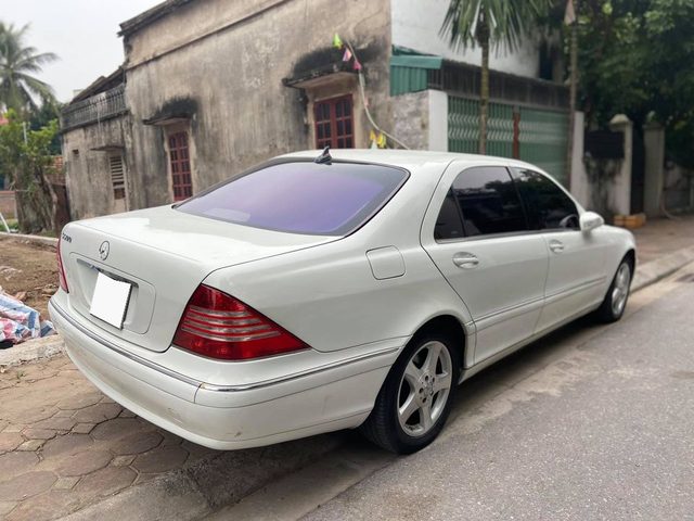 Sau 16 năm, Mercedes-Benz S 500 bán lại với giá rẻ ngang Honda SH - Ảnh 2.