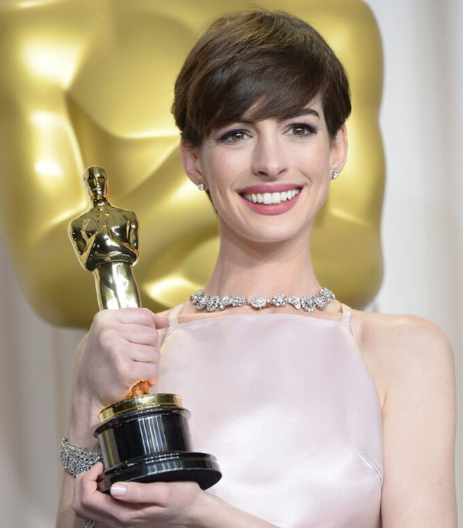 Anne Hathaway sau 20 năm: Công chúa nhan sắc mỹ miều của Hollywood trổ mã thành phù thủy răng nhọn tài năng - Ảnh 19.