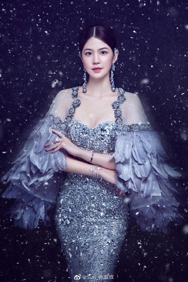 Hoa hậu Hoàn vũ Trung Quốc vừa lên ngôi đã bị chê bai nhan sắc thậm tệ, ảnh thật và ảnh trên mạng khác nhau một trời một vực - Ảnh 5.