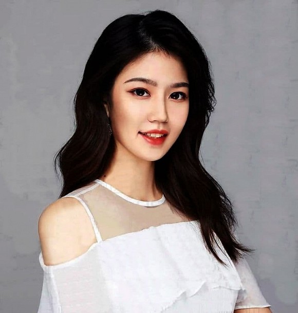Hoa hậu Hoàn vũ Trung Quốc vừa lên ngôi đã bị chê bai nhan sắc thậm tệ, ảnh thật và ảnh trên mạng khác nhau một trời một vực - Ảnh 8.