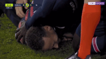 Neymar gào khóc sau chấn thương kinh hoàng - Ảnh 3.
