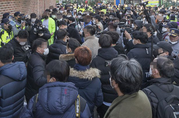 Mới ra tù được 2 ngày, tên tội phạm ấu dâm vụ bé Nayoung đã gặp “biến căng” với bà chủ nhà khiến dân tình bàn tán xôn xao - Ảnh 3.