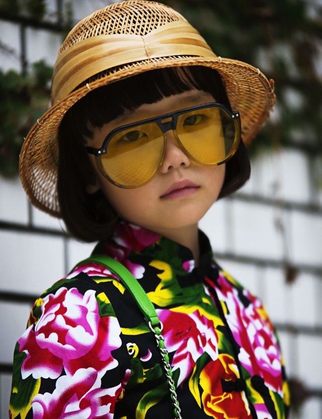 Cô bé 10 tuổi sở hữu tủ đồ hàng hiệu cực chất, được Chanel mời dự sự kiện - Ảnh 1.