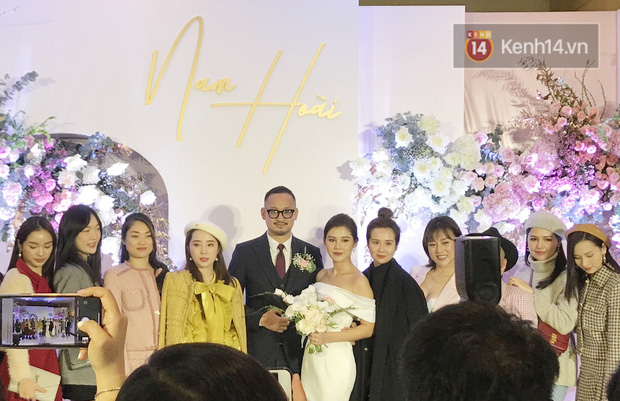 Bức ảnh quy tụ dàn cựu hot girl Hà thành trong đám cưới MC Thu Hoài, các cháu 2k khó đọ được bầu trời nhan sắc ấy - Ảnh 10.