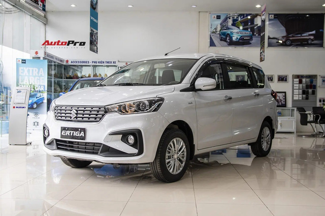 Đại lý xả kho Suzuki Ertiga số tự động giá 465 triệu đồng - Chạm đáy mới, giảm kỷ lục gần 100 triệu đồng so với giá niêm yết - Ảnh 1.