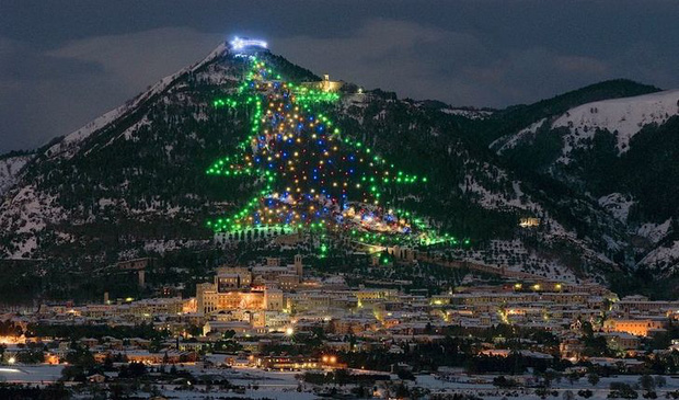 Những cây thông Noel đặc biệt được ghi nhớ nhất trong lịch sử các mùa Giáng sinh khắp thế giới, kỳ công đến mức khiến ai cũng phải trầm trồ - Ảnh 6.