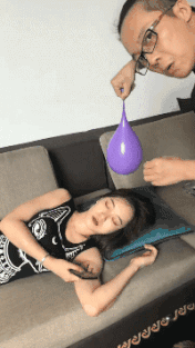 Muôn kiểu trái ngang của cuộc sống: Người ngoài cuộc thì cười ra tiếng, người trong cuộc thì khóc trong âm thầm - Ảnh 2. Muôn kiểu trái ngang của cuộc sống: Người ngoài cuộc thì cười ra tiếng, người trong cuộc thì khóc trong âm thầm - Ảnh 2.