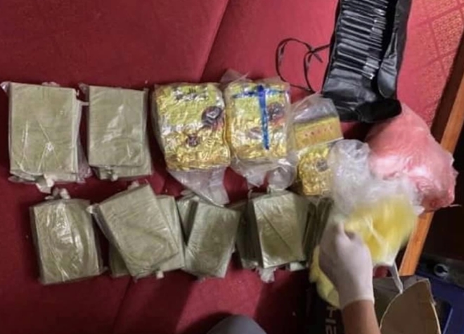 Triệt phá đường dây ma túy lớn theo xe khách từ Lai Châu về Hà Nội - Ảnh 2.