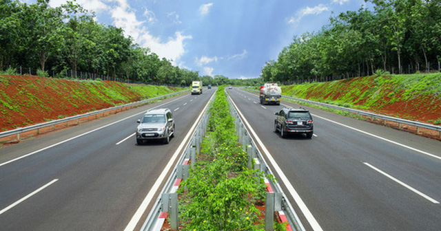 Tiếp tục giảm 30% phí bảo trì đường bộ cho ô tô - Ảnh 1.