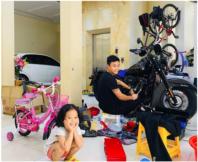 Hồng Đăng: Tuổi trẻ nổi loạn và đam mê môtô, nhà vườn ở tuổi U40 - Ảnh 1.