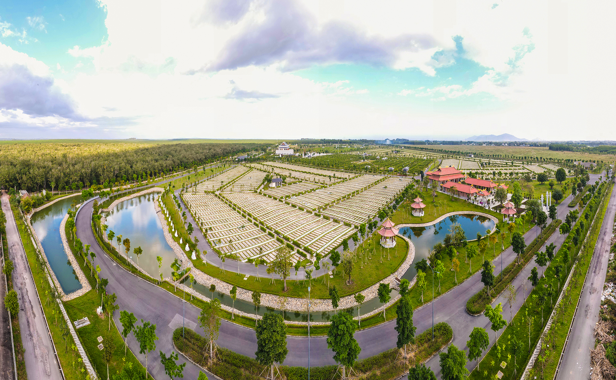 Cận cảnh hoa viên nghĩa trang hơn 2.000 tỷ đồng, có cảnh quan đẹp bậc nhất Việt Nam - Ảnh 16.