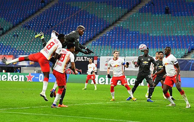 M.U thua bẽ bàng Leipzig, HLV Solskjaer tìm cách đánh trống lảng - Ảnh 1.