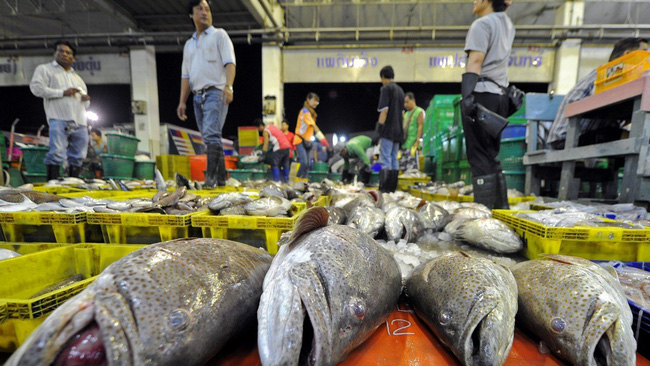 Vụ lừa đảo rúng động Thái Lan: Lừa khách mua phiếu giảm giá ăn hải sản rồi bùng, chủ nhà hàng lĩnh 1.446 năm tù, nộp phạt 1,3 tỷ đồng - Ảnh 2.