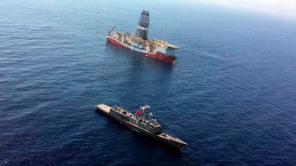 TT Putin ra thông điệp cực rắn: Đừng động vào Syria - NATO họp khẩn - Lộ nghĩa địa siêu tăng Mỹ - Ảnh 1.