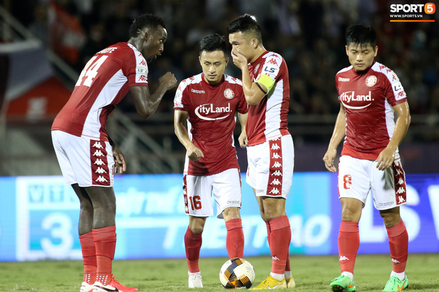 Sóng ngầm ở đội Á quân V.League: 6 cầu thủ giành nhau sút phạt quyết định và cái kết đắng cay - Ảnh 4.