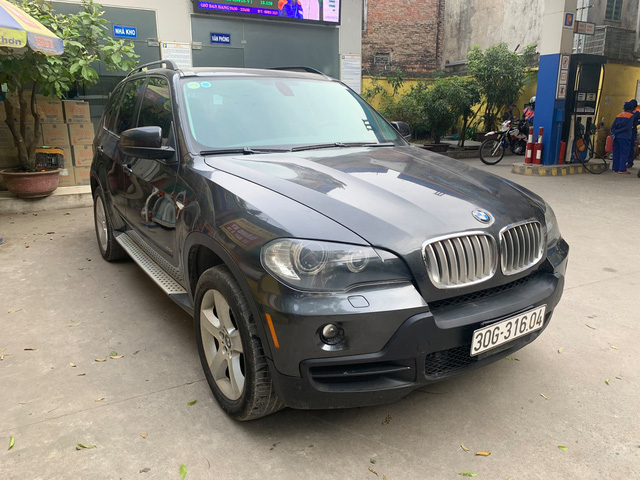 Mua SUV 7 chỗ nhưng chỉ có hơn 400 triệu, chọn BMW X5 2006 hay Toyota Fortuner hơn 10 năm tuổi? - Ảnh 2.