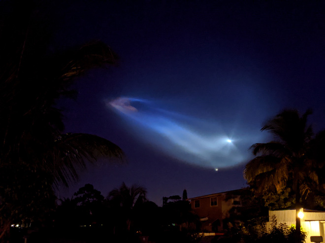 Màn phóng tàu thành công của SpaceX gây ra mây dạ quang - hiện tượng thiên nhiên hiếm gặp và đẹp mê hồn - Ảnh 4.