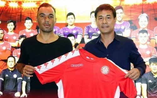 CLB TPHCM thanh lý hợp đồng với cầu thủ đắt giá nhất V-League 2020 - Ảnh 1.