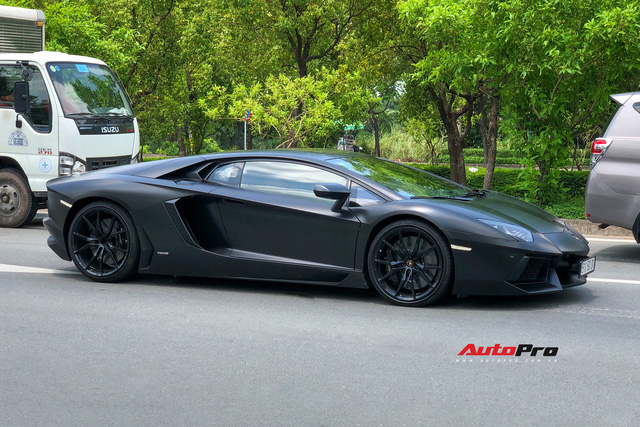 Lamborghini Aventador từng của ông Đặng Lê Nguyên Vũ dạt tới Đà Nẵng, đồ độ đã không cánh mà bay - Ảnh 4.