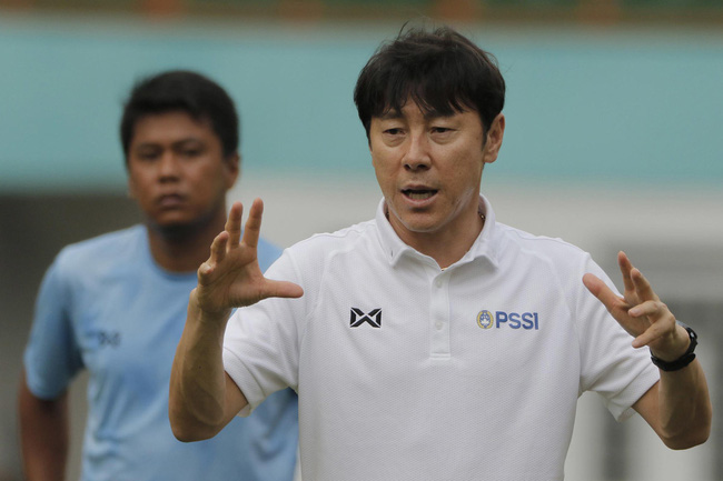 Tin sáng (20/6): Sợ thua thầy Park, HLV Shin Tae-yong bức xúc với PSSI - Ảnh 1.